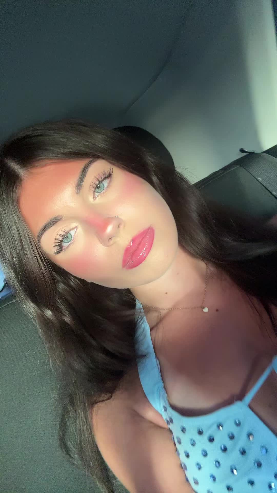 @izabel