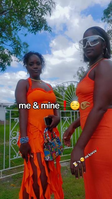 @empressalecia_too