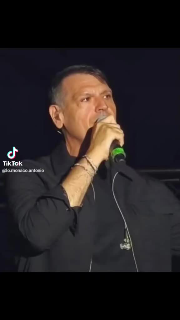@Elisa