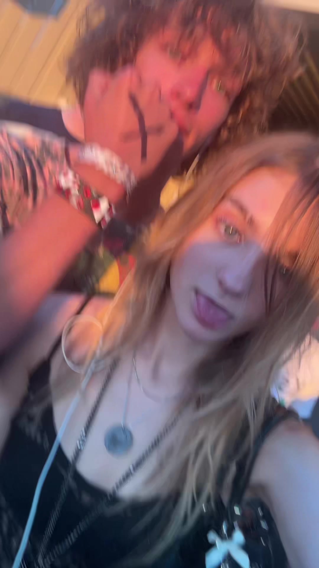 @elladaveyyyy