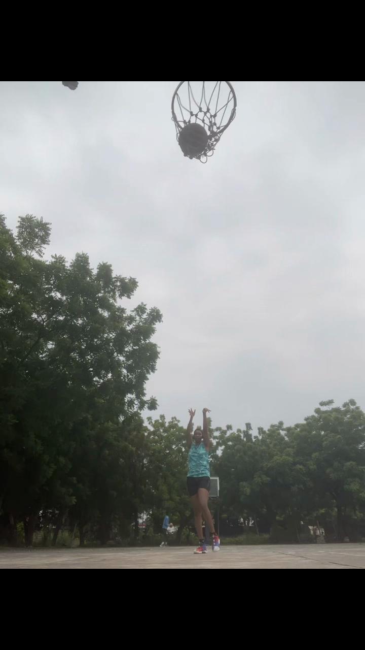@Vivian🏀⛹️♀️🇳🇬
