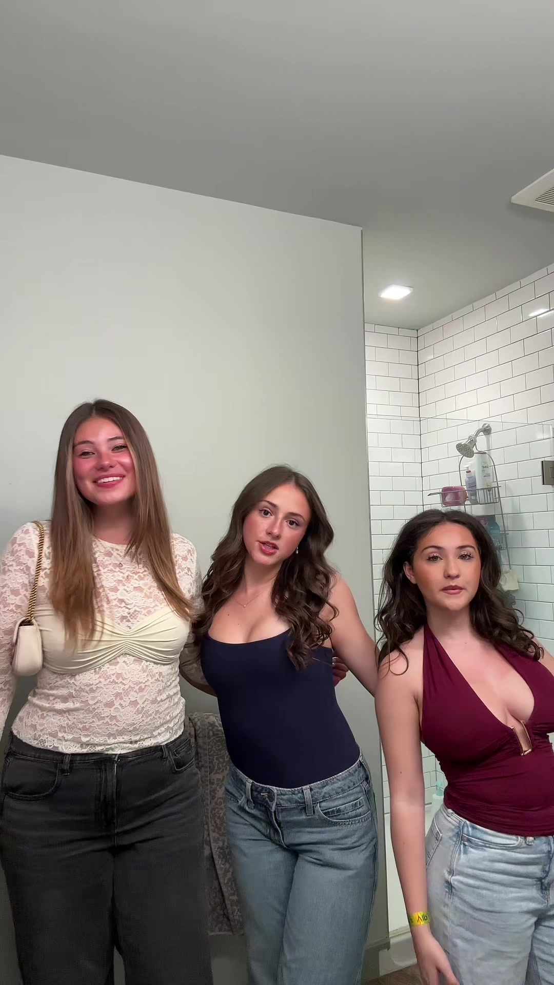 @Lara