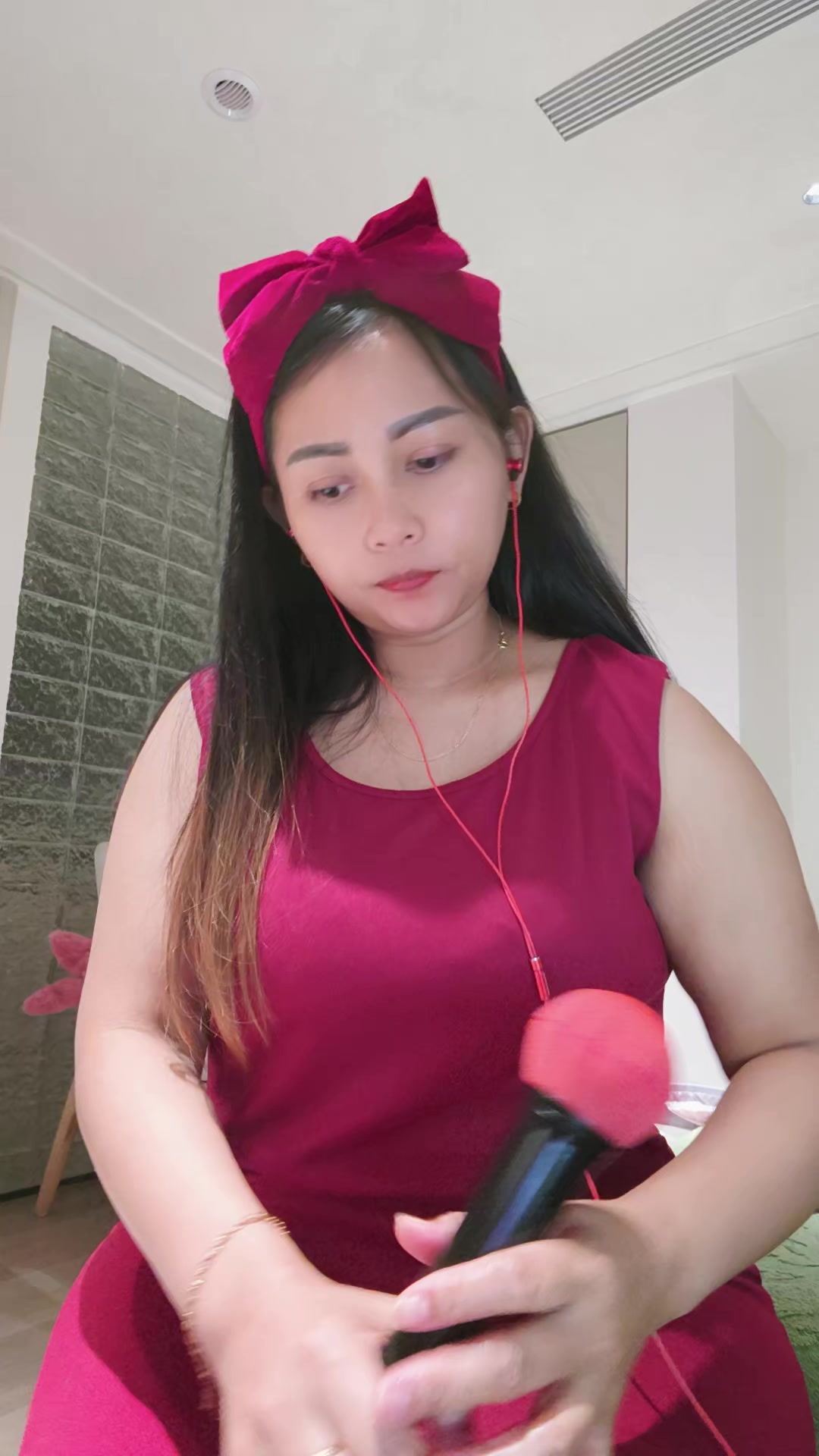 @๐ฎ๐ฉ๐Nonik Masinih ๐๐จ๐ณ