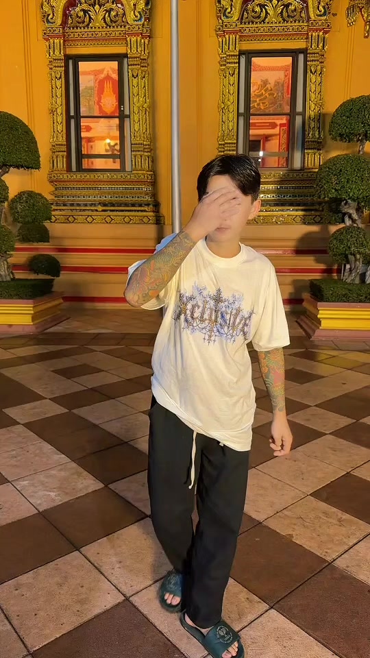 @รักเพื่อชิวิดบ่าวสะหวันนะเขด