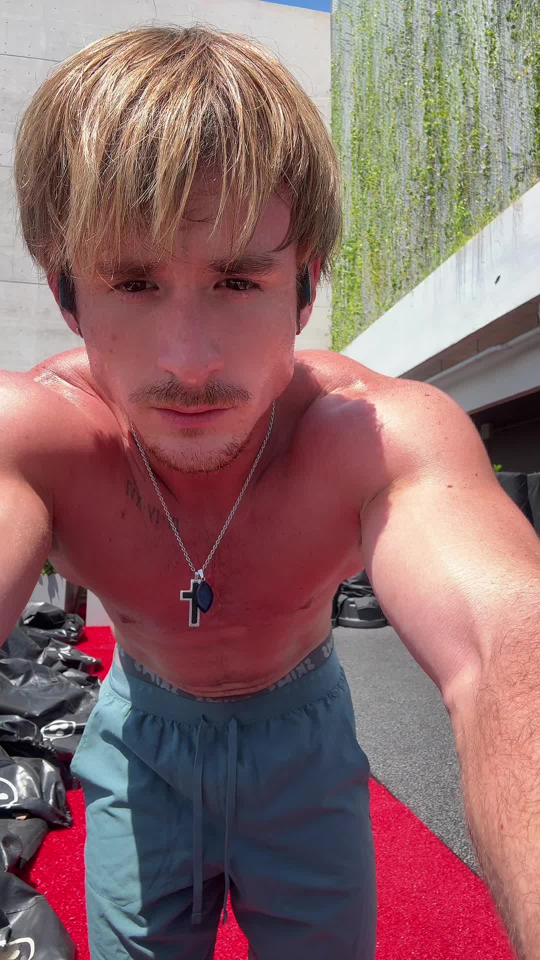 @ryan_lensi