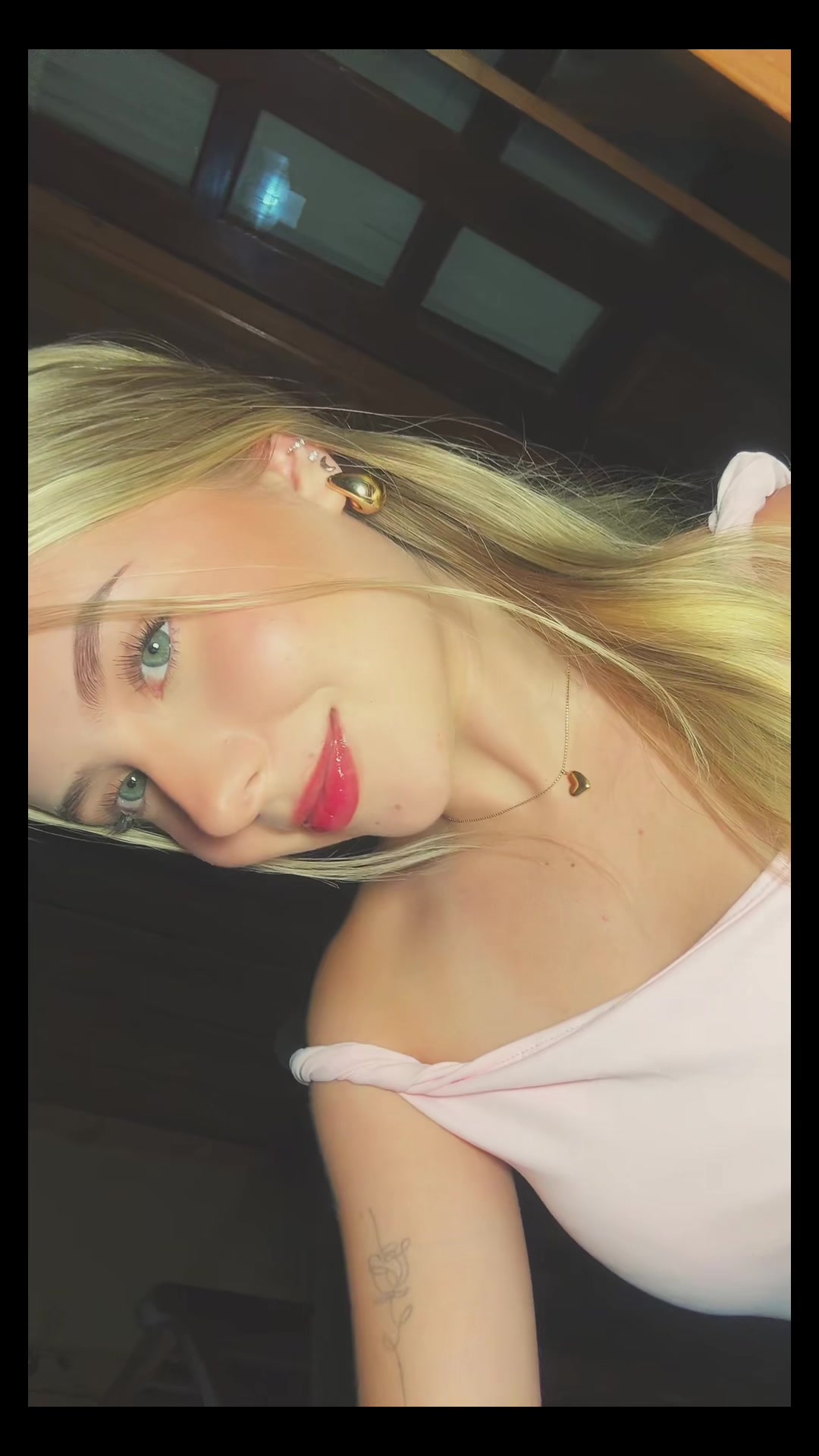@__nancymora__
