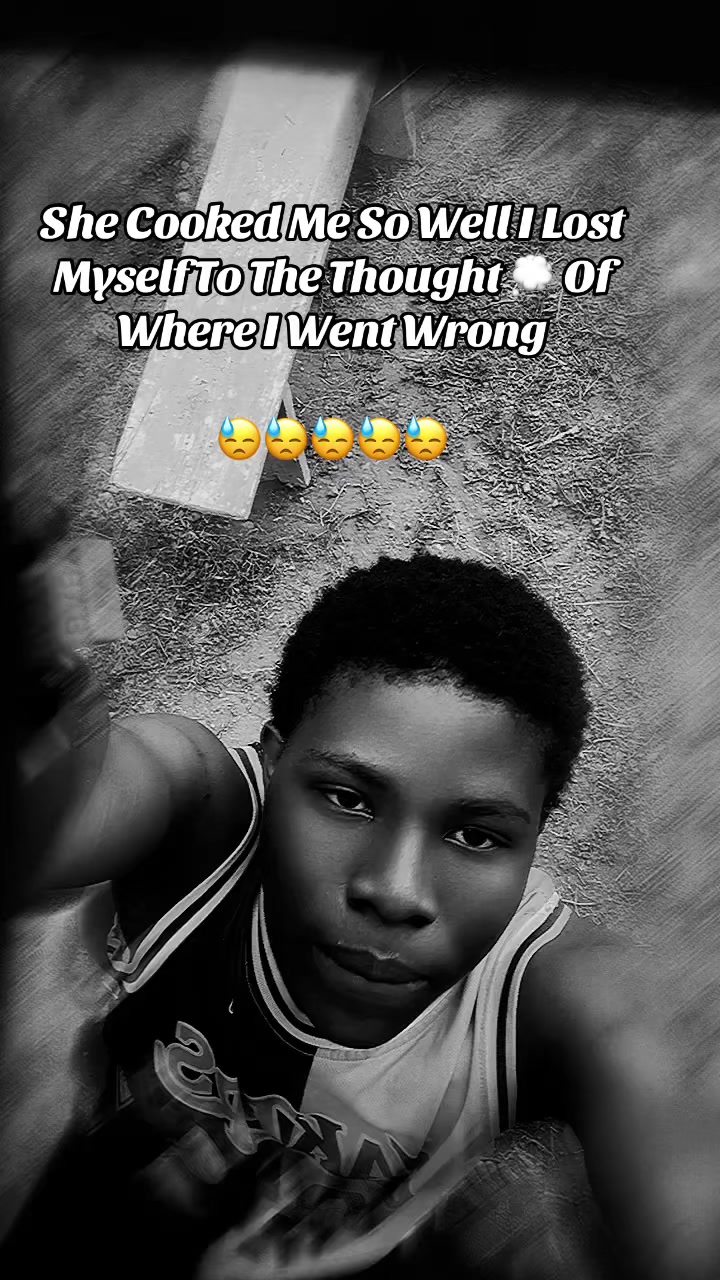 @👻STAY WEIRD👻