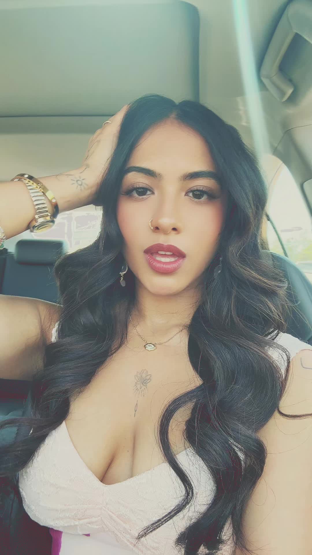 @Ayesha🦋