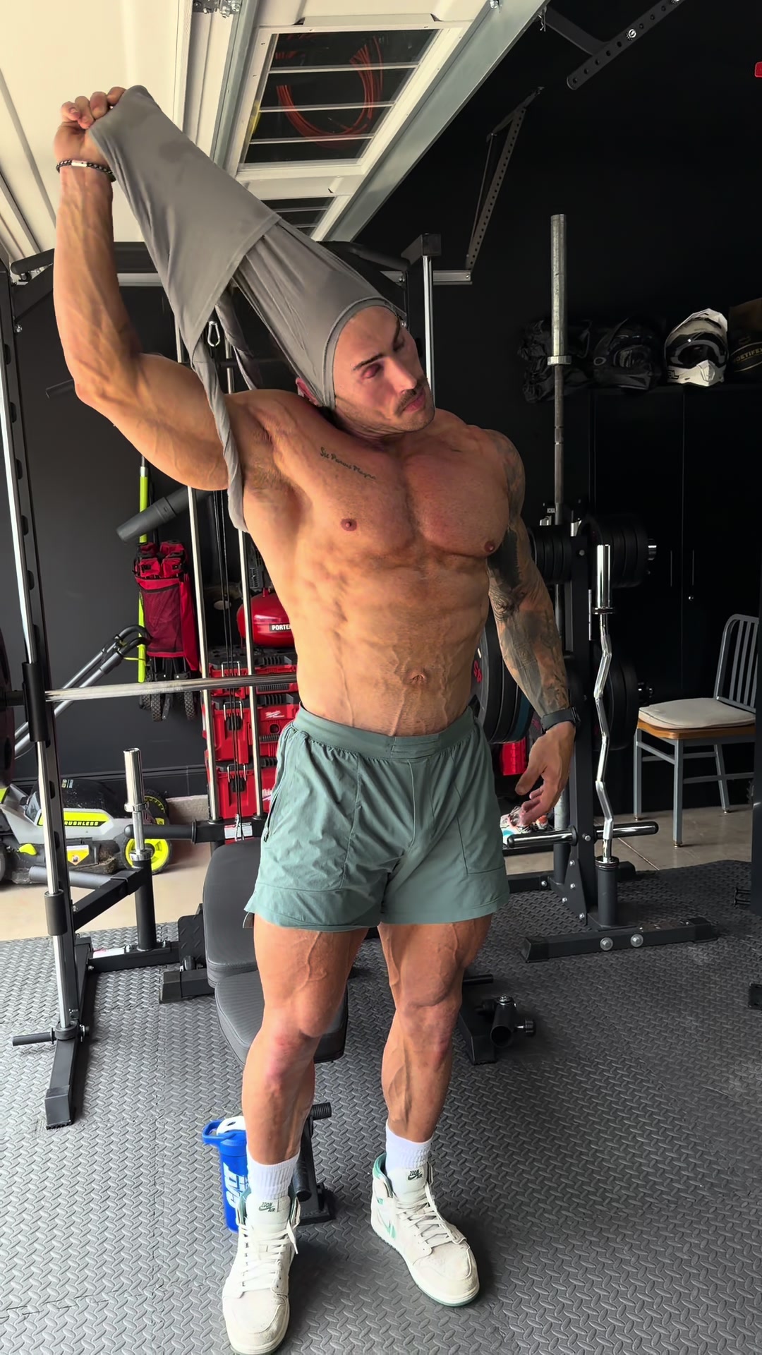 @Brady Barnes | IFBB PRO