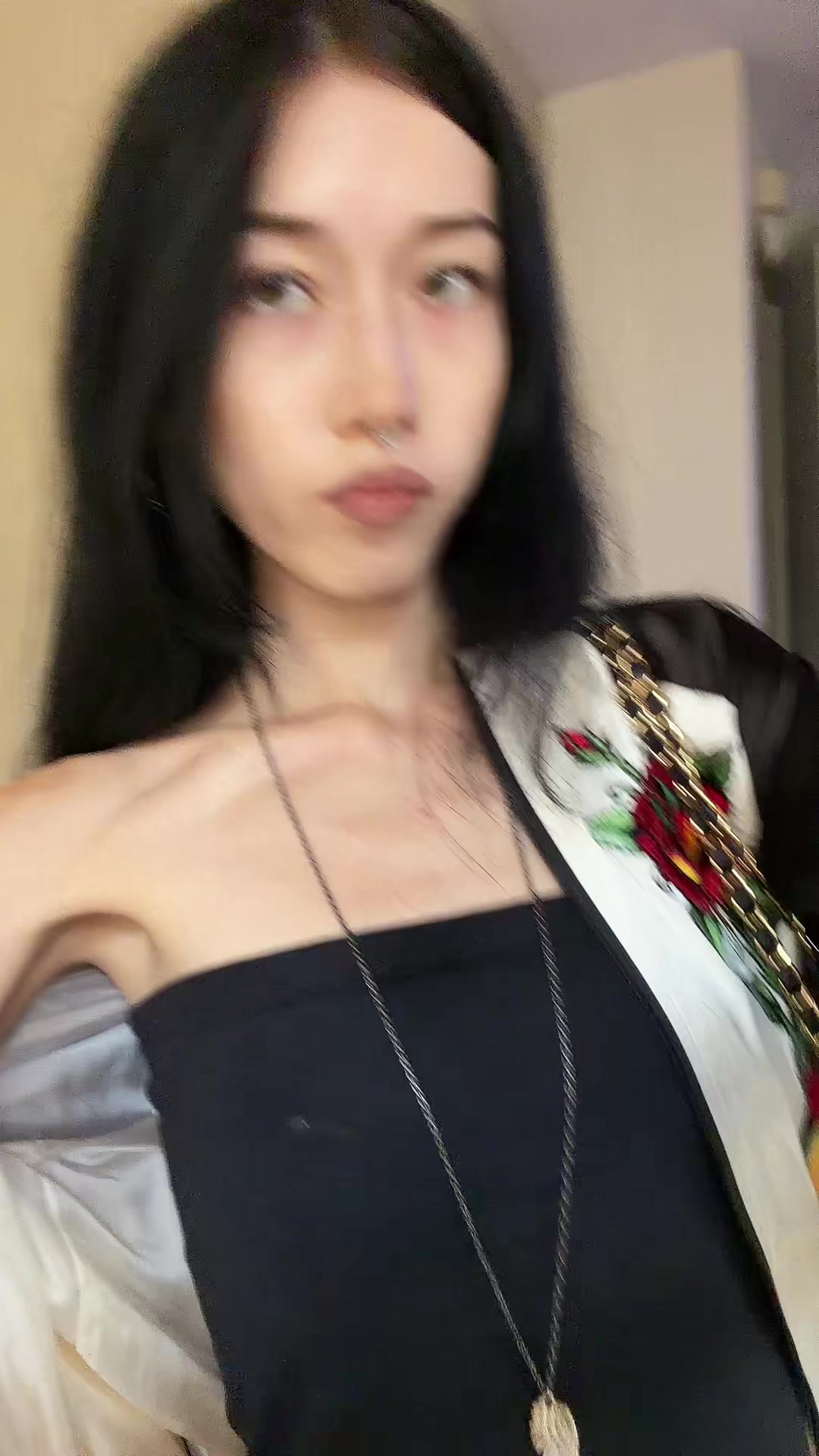 @chlöe