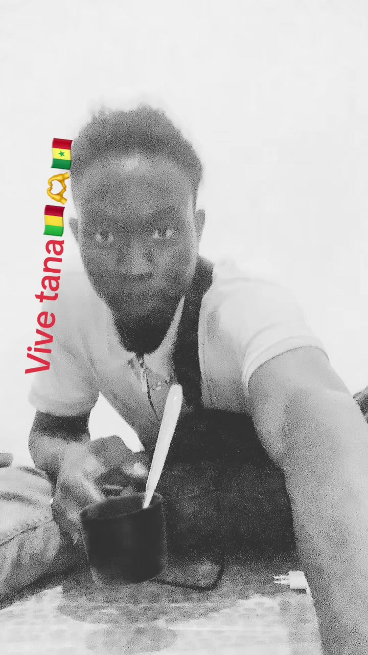 @Am&eacute;ricain black