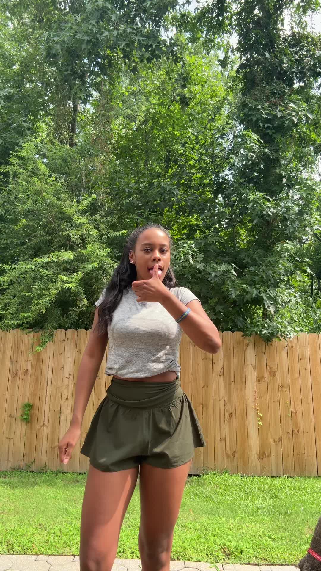 @🦄