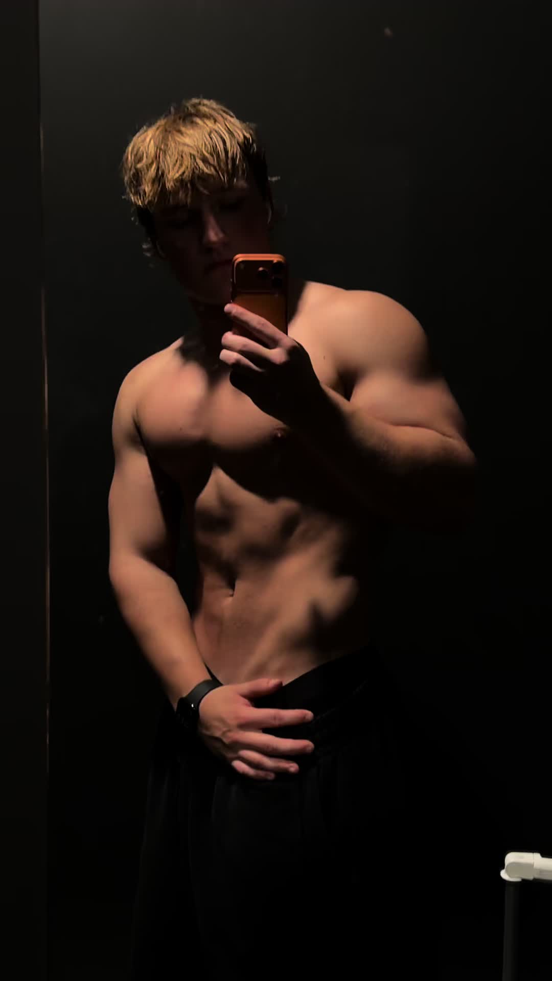 @Ashtren.