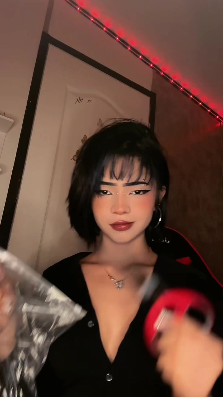 @Eliqueen-official
