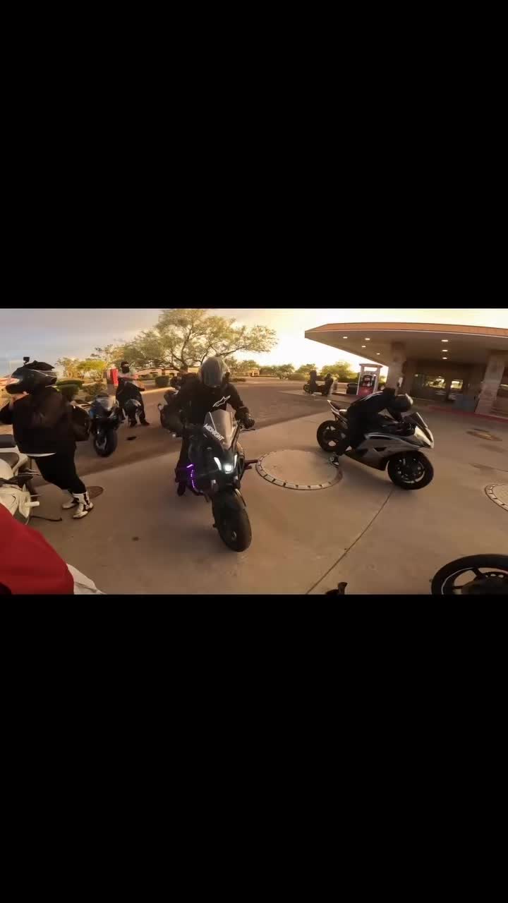 @Ayeyoa_600