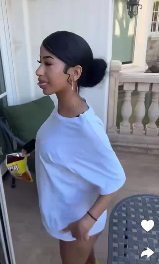 @tiktok.hotties.baddies