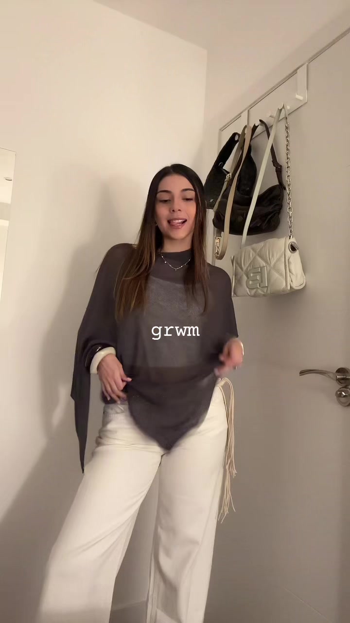 @adrianaleivaac