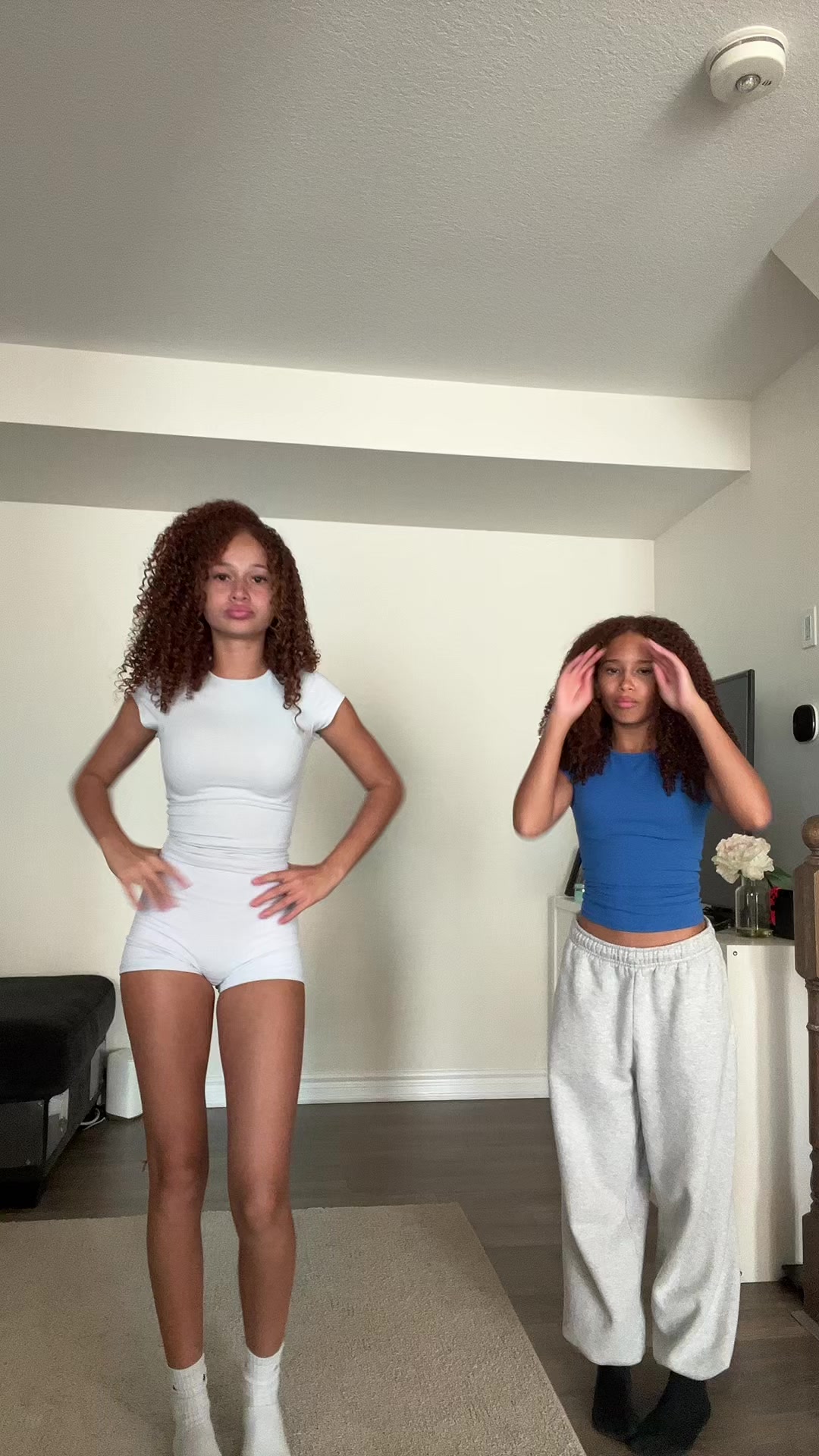 @👯&zwj;♀️