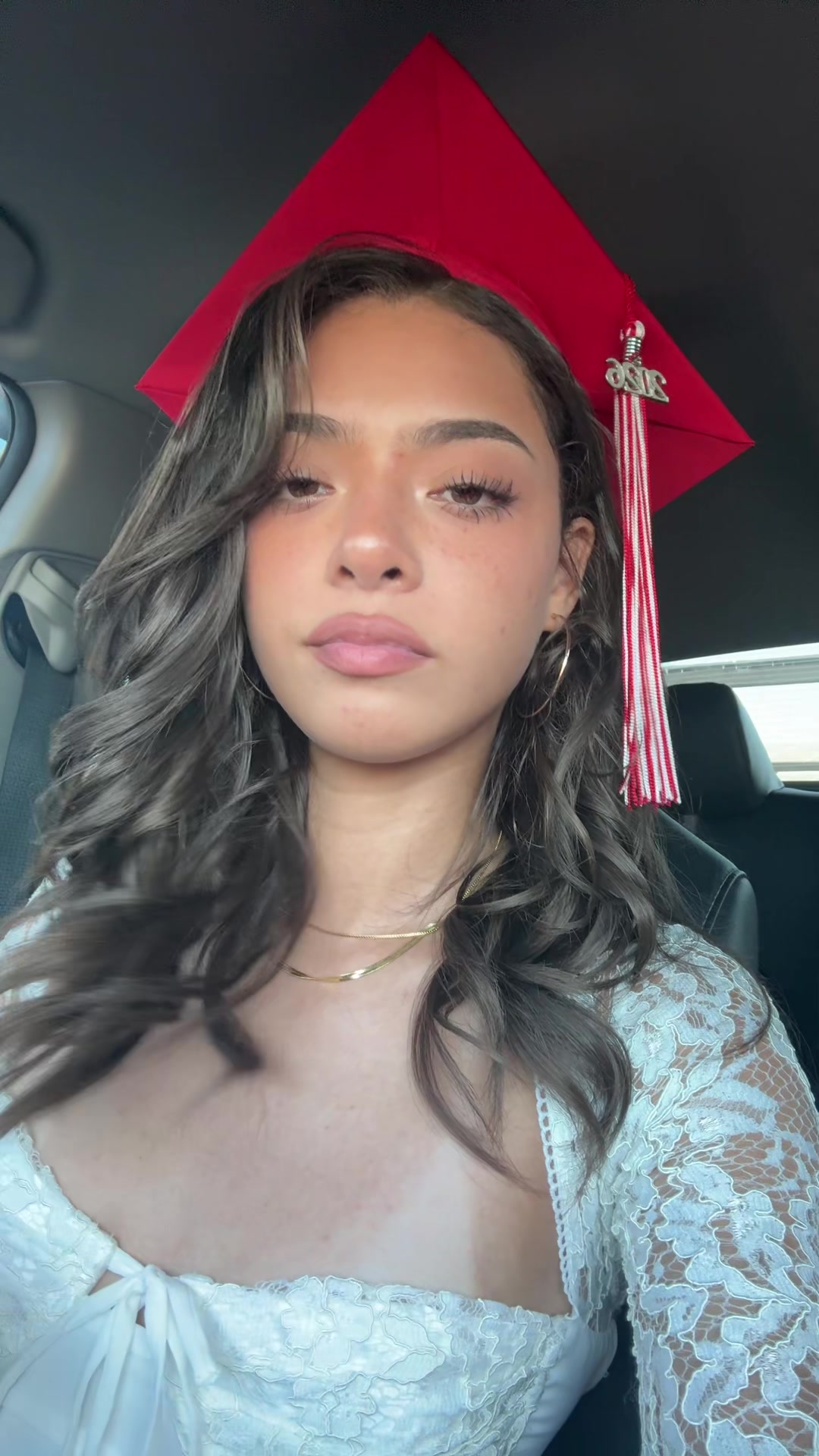 @bella