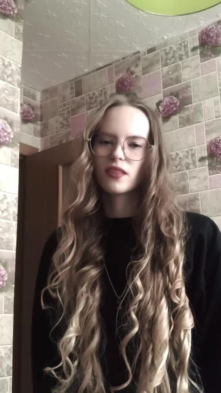 @тгк➡️: «i am Karina»
