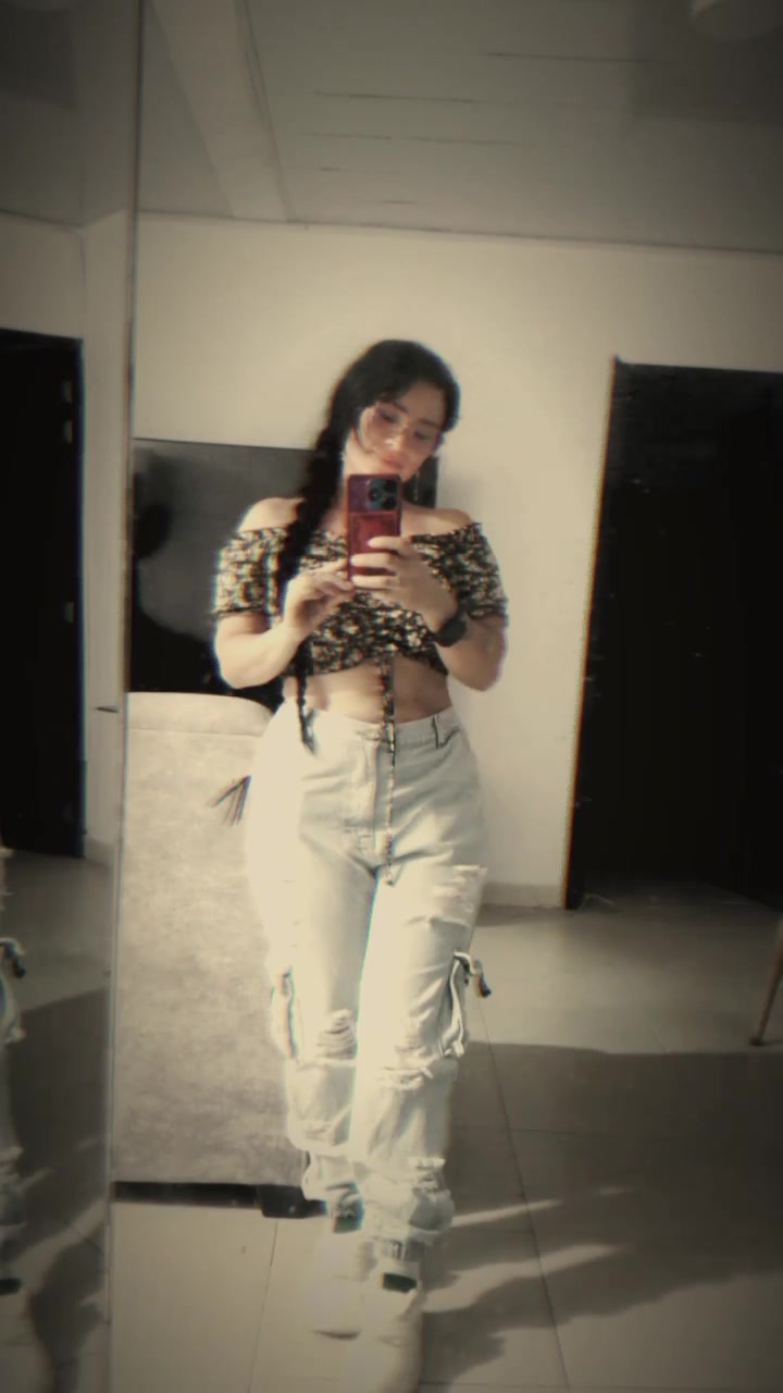 @Melanye Marín💙