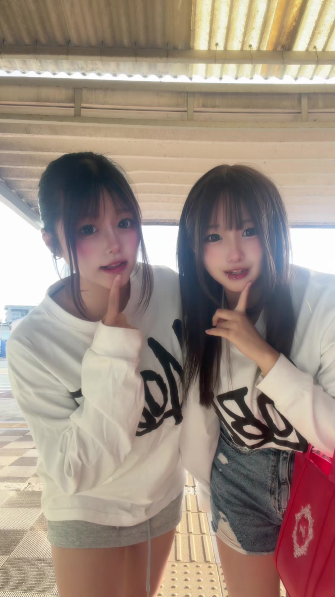 @しほ