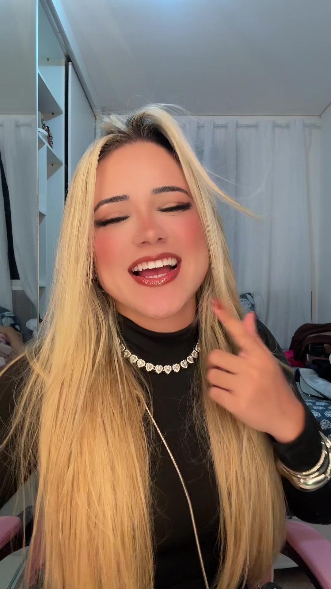 @larissasantosoficial 🩵