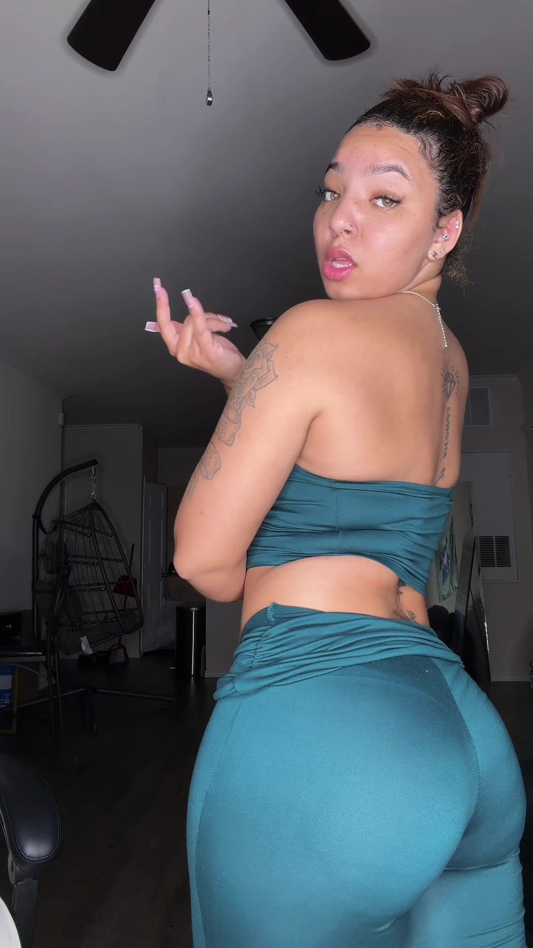 @Tigerstripesleeyaa