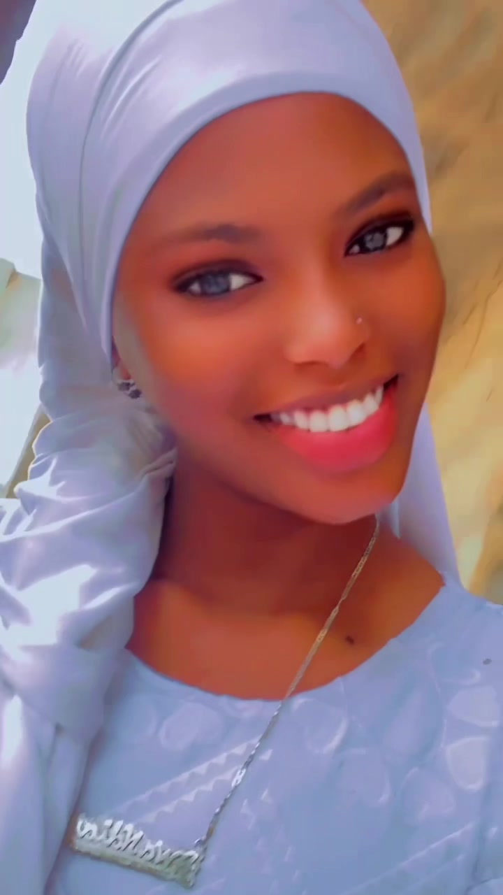 @Eva Ndiaye 🖤❤️⚫️🔴