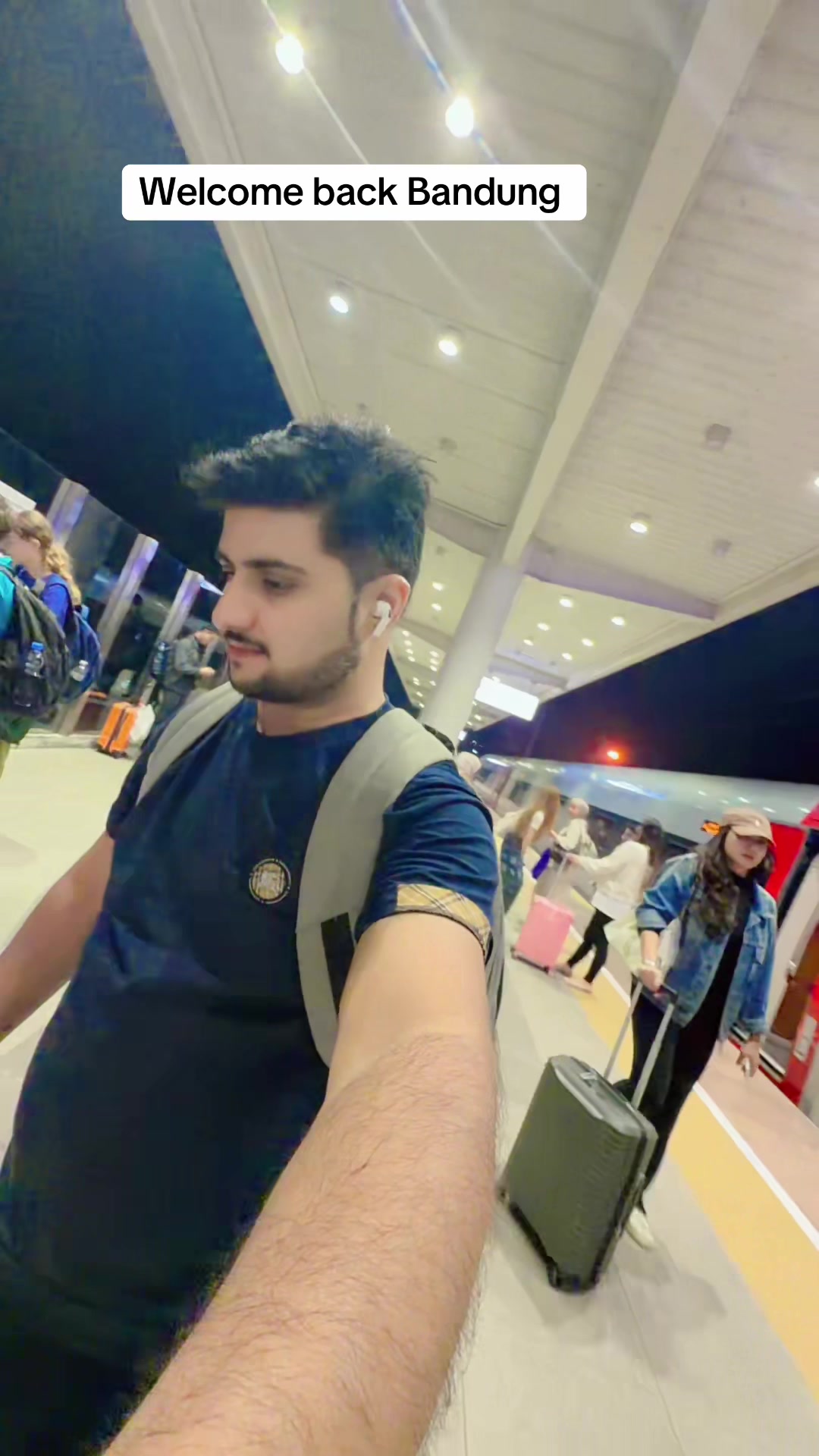 @Zeeshan_Vlogs