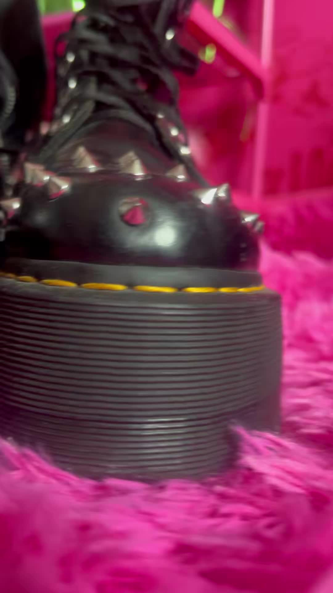 @DOMME🖤🕷️👢