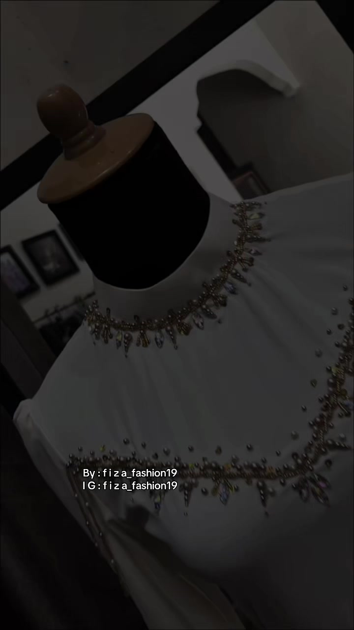 @F I Z A👑 || IG :fizafashion19