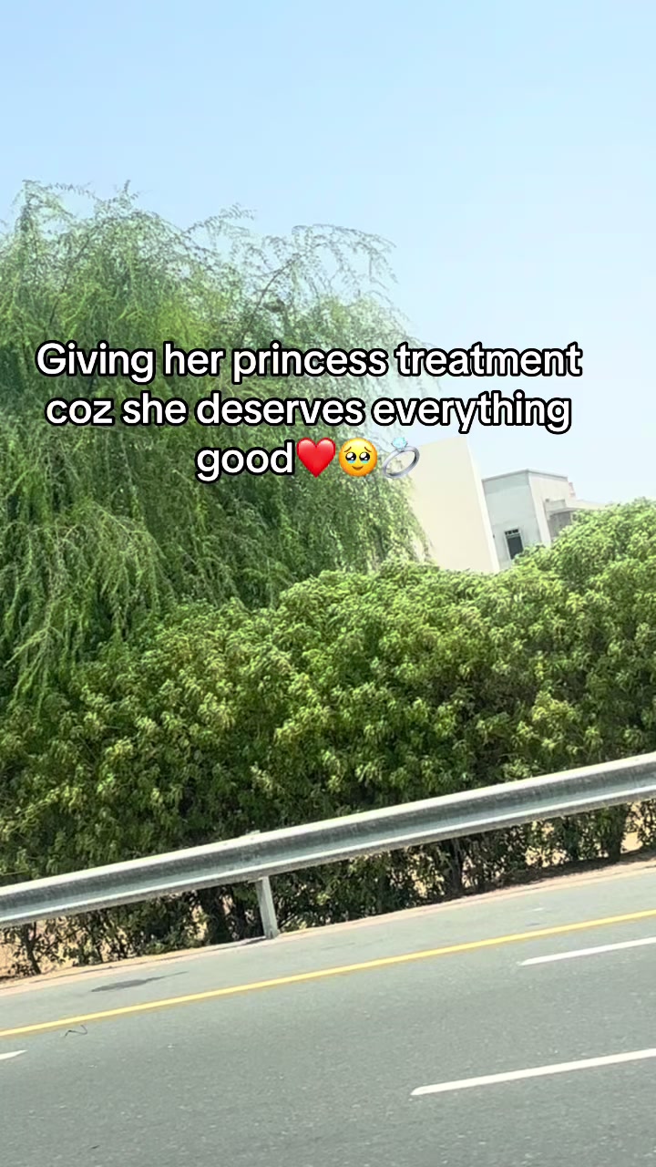 @Ezzy💜🦋