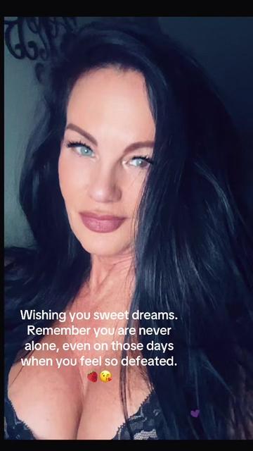@Julie_AnnXO