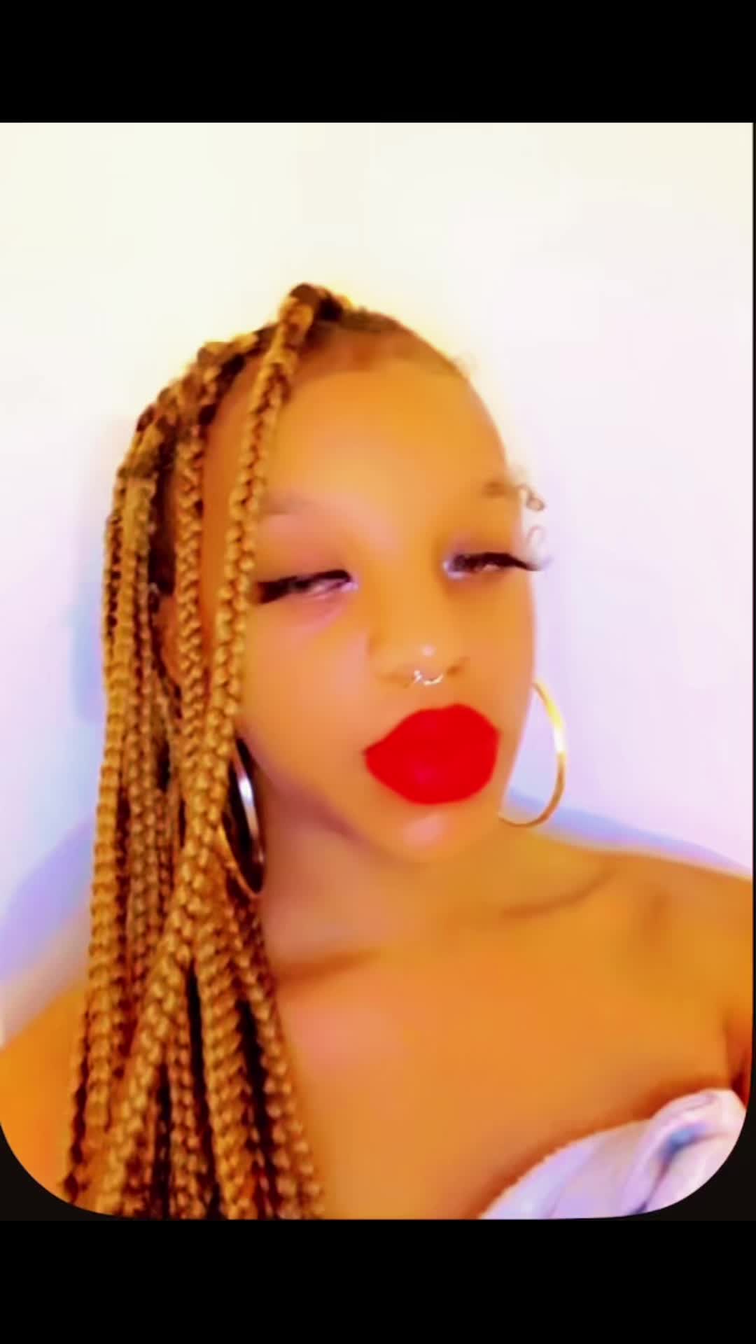 @ItsmeWhoYouu😍
