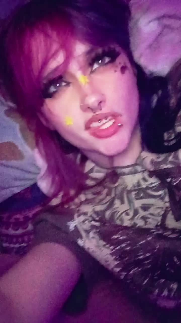 @𖣂