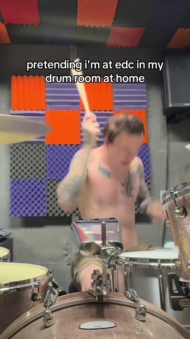 @tosh_thedrummer