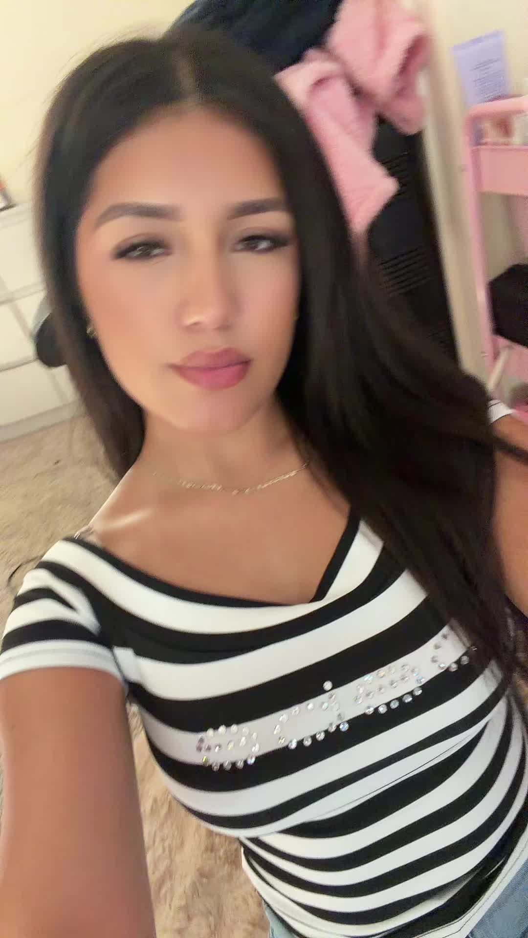 @Selena