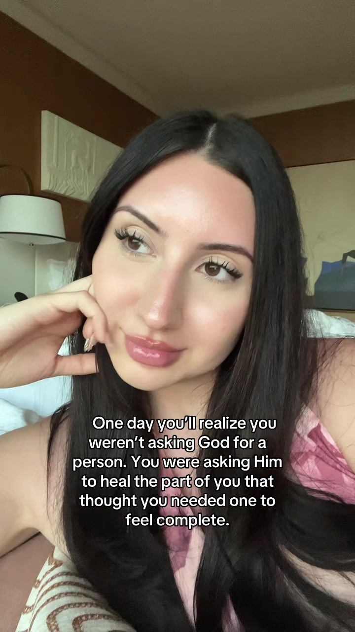 @ivettellanoss