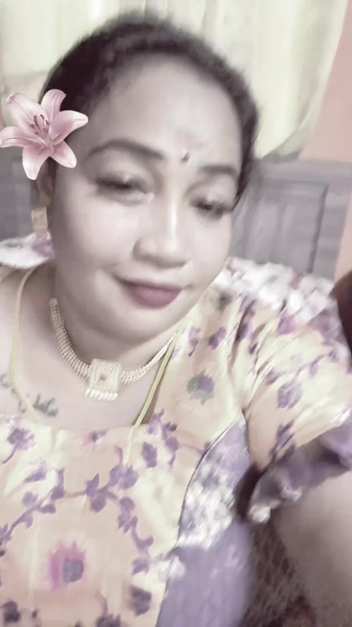 @Brinda_😗