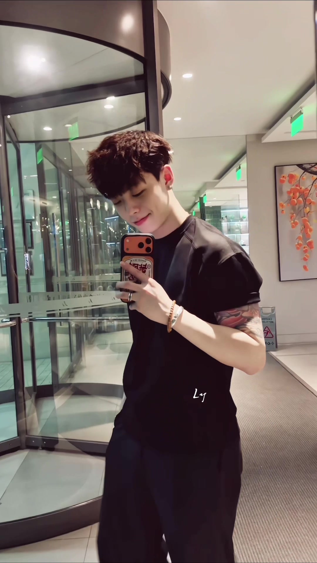 @Ly🌥️