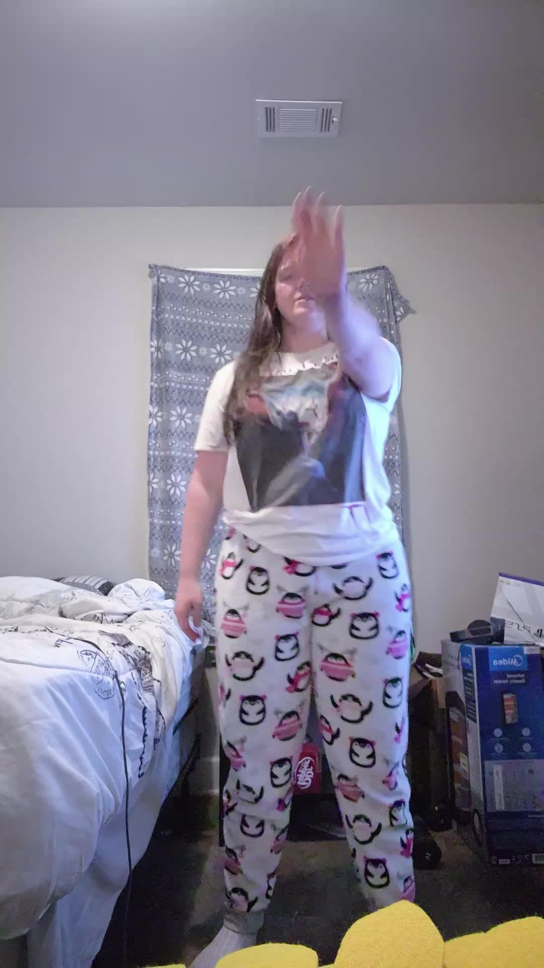 @RandomQueen25