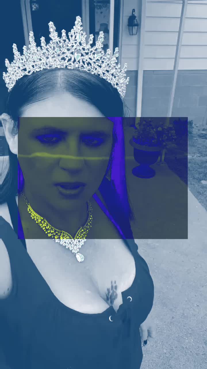 @queenfirechaser1223