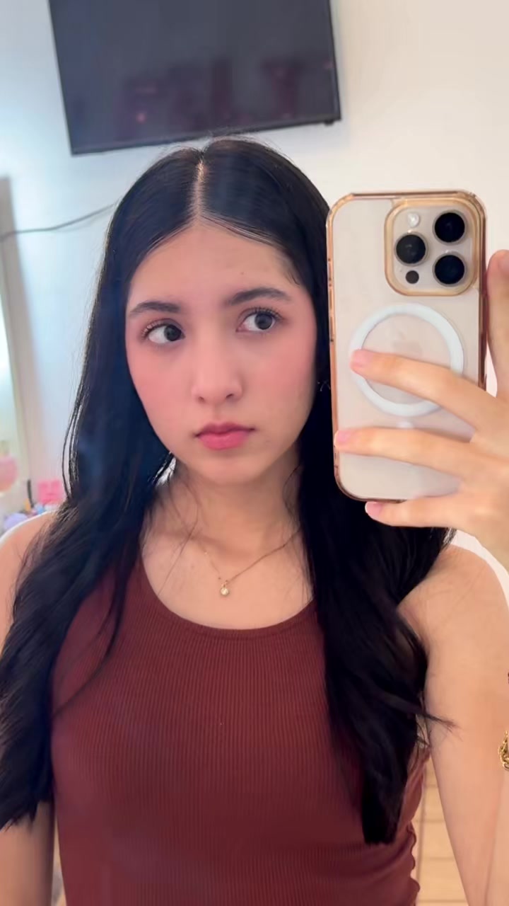 @Vicky4n