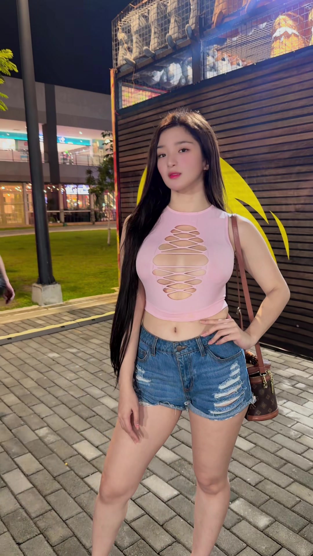 @Tyraku1414