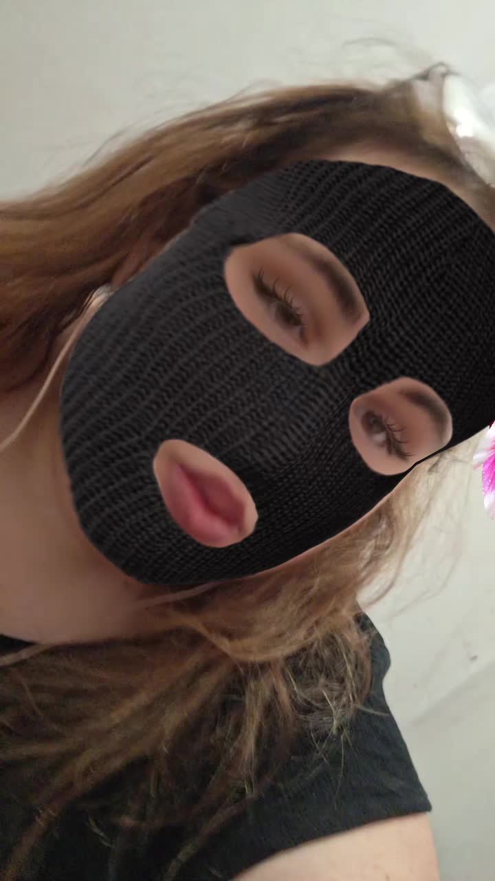 @Petite luna🤍
