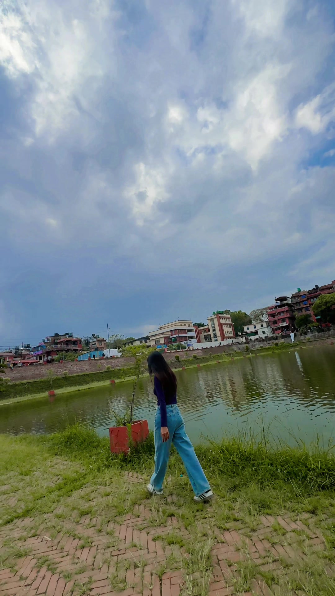 @Chamling Roinee