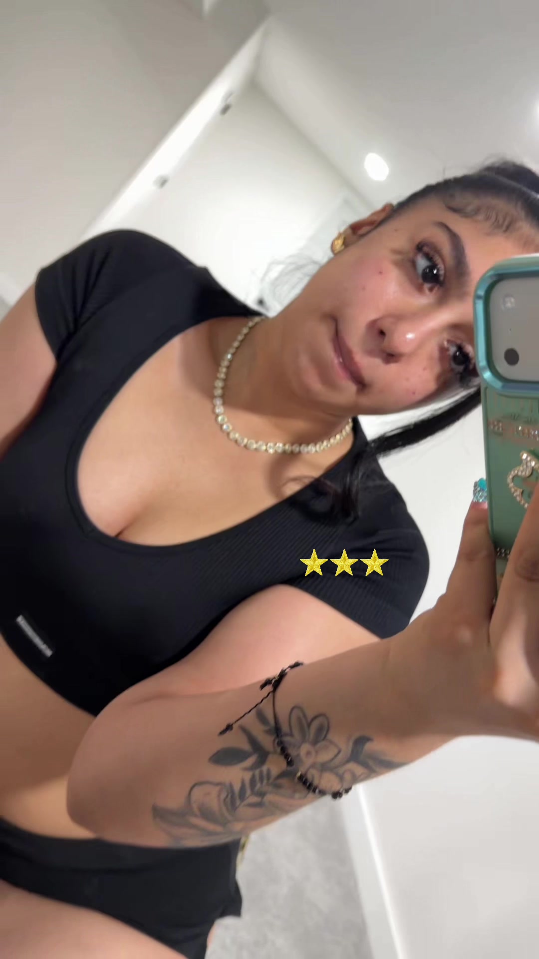 @lili2legit