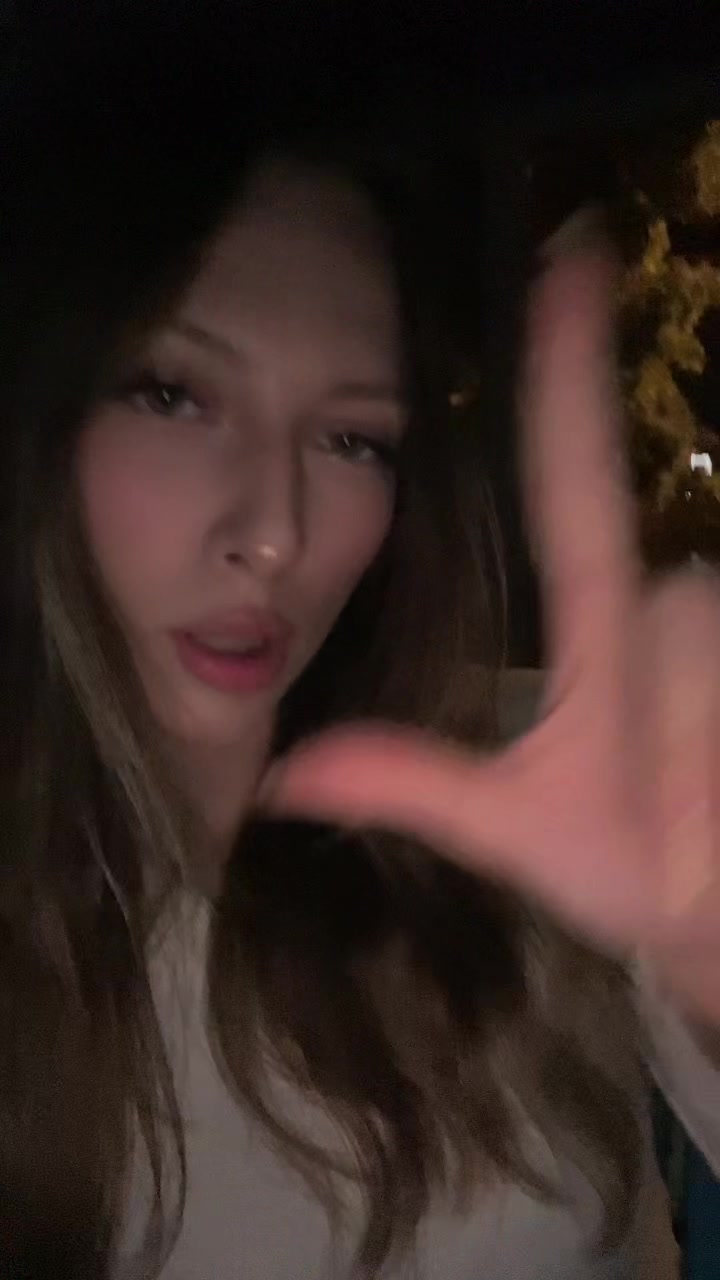 @pohyi