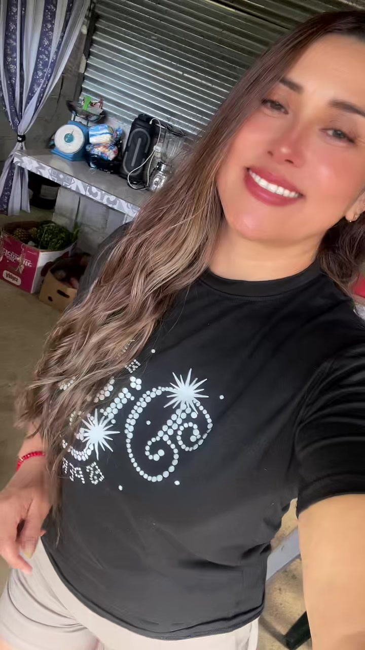 @𝕮𝖍𝖎𝖔 𝕰𝖓𝖈𝖆𝖑𝖆𝖉𝖆 🌻🌵